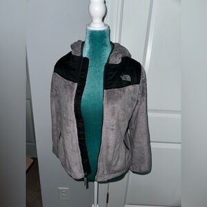 Northface furry hoodie 🧥✨